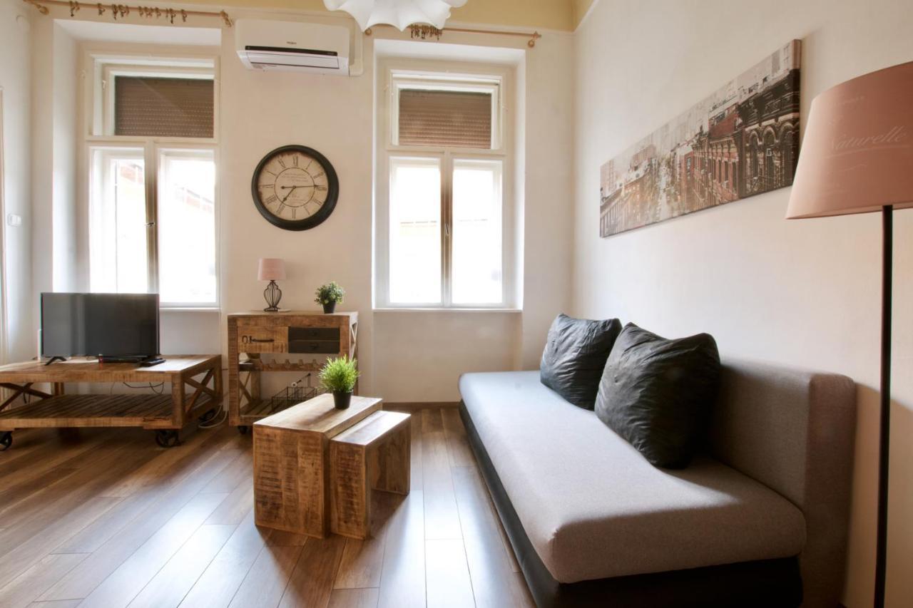 Standard Apartment By Hi5 - Nyugati Square Budapesta Exterior foto